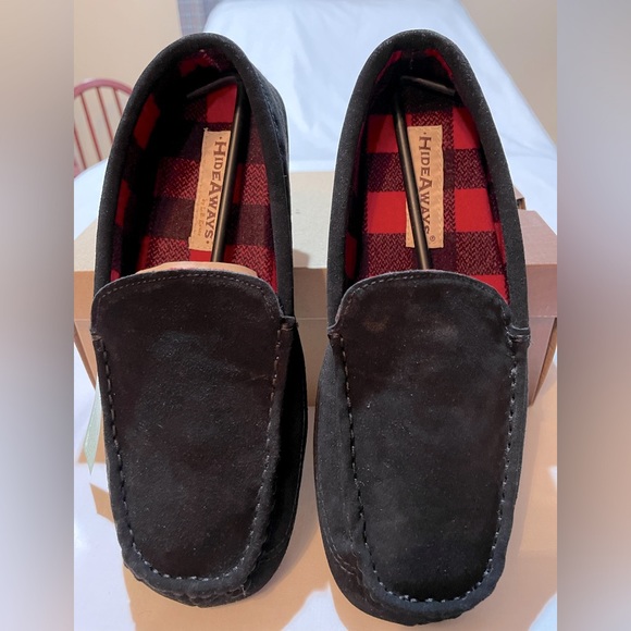 Men’s Slippers NEW Size 9M - Picture 1 of 4